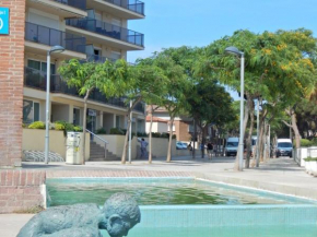 Apartment for rent in Playa de Aro, next to the seafront avenue with parking